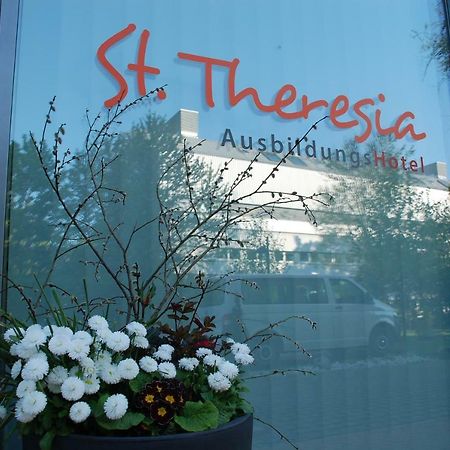 Ausbildungshotel St. Theresia Мюнхен Екстериор снимка